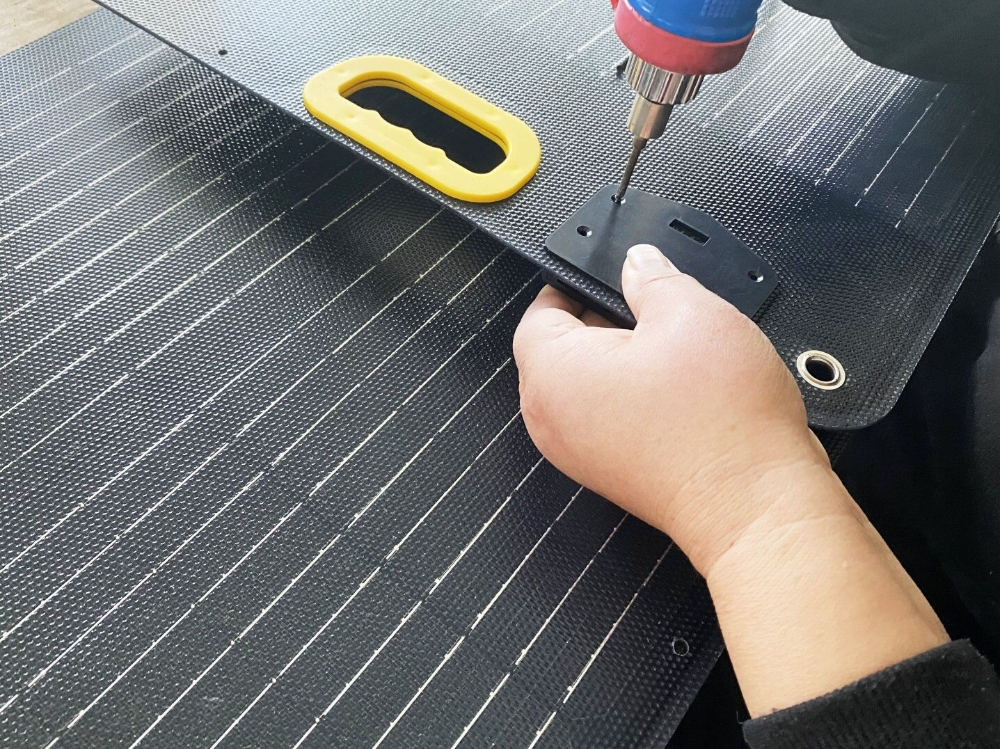 120W integrated laminated gray solar panel (6).jpg